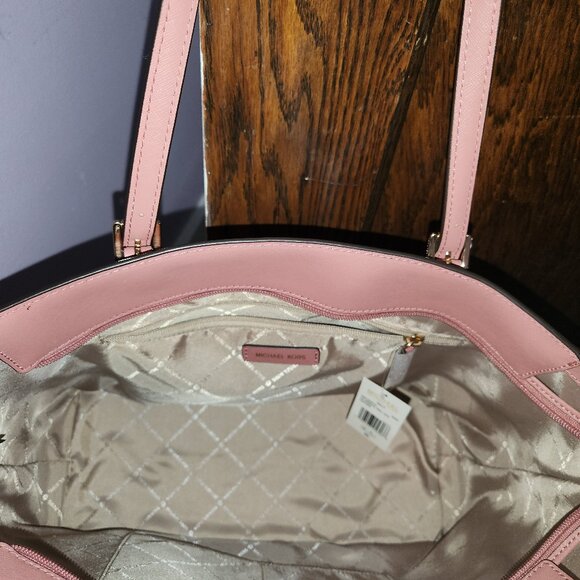 NWT Gilly Tote Michael Kors Leather Travel Shoulder Purse - Picture 9 of 15